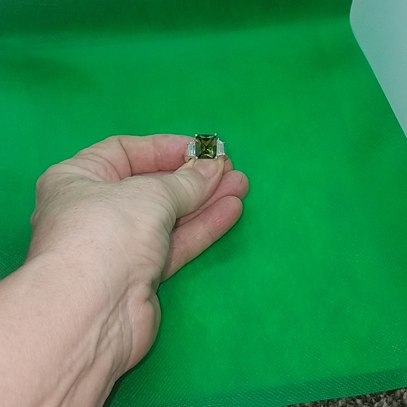 no brand Jewelry - Olive Green Quartz ring